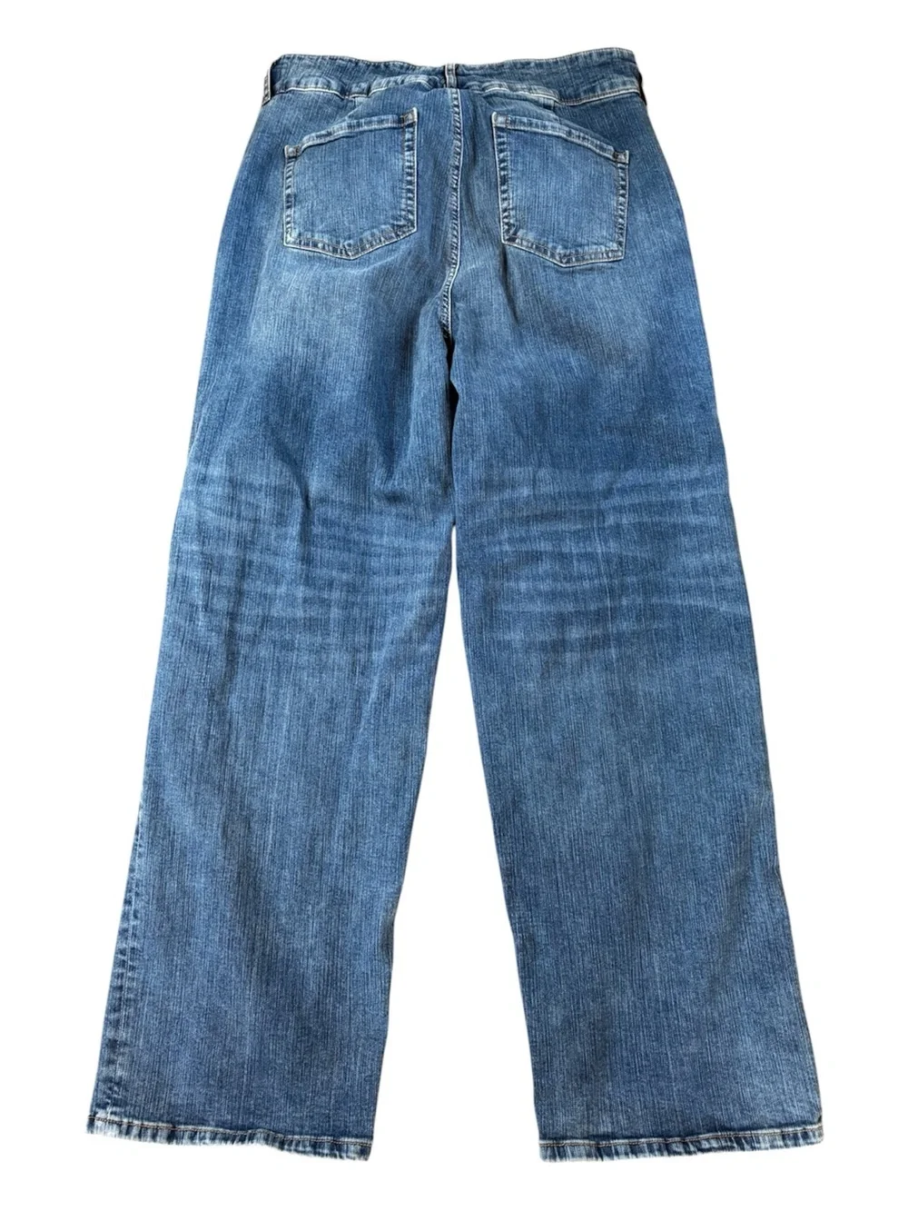 Torrid High Rise 90’s Straight Jeans.  Size 18R